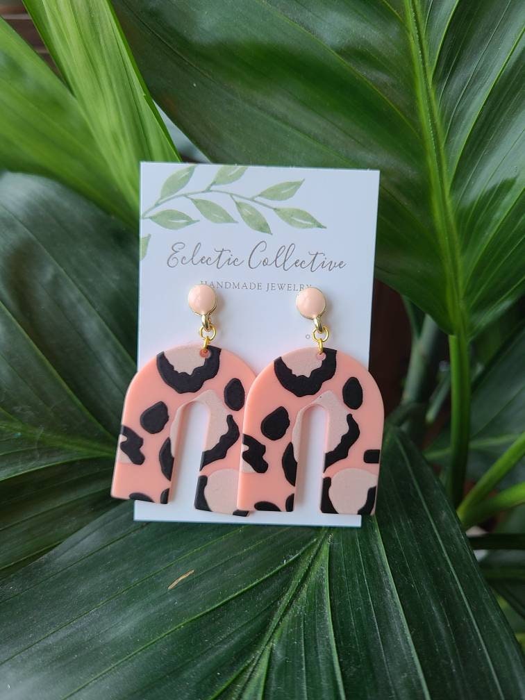 Pink leopard arch earrings
