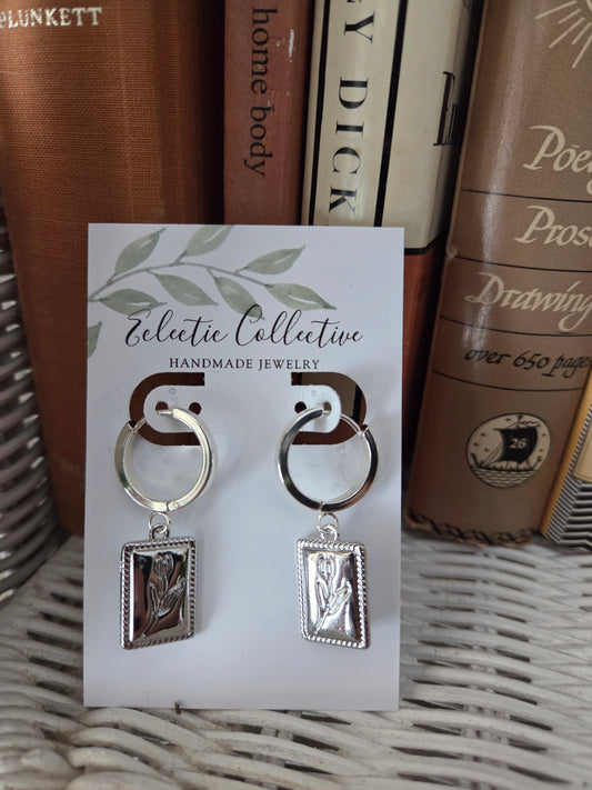 Silver Tulip Stamp Huggies