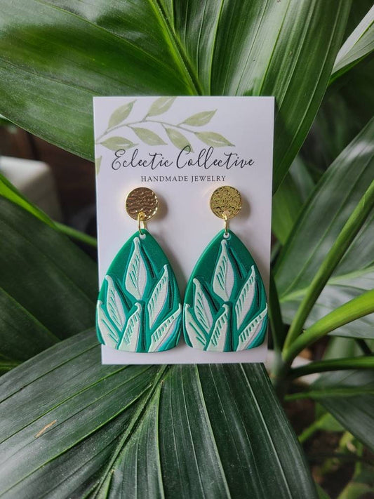 Aloe earrings with hammered gold studs